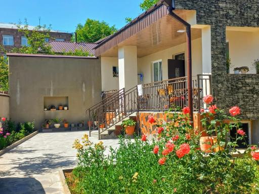 Inexpensive house - Housity