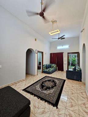 Travelers Guest House - Housity