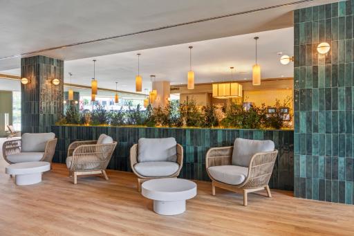B&B HOTEL Castro Urdiales - Housity