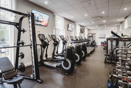 Greenwoods Hotel & Spa - Housity