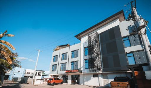 Rosey Hotel - Housity