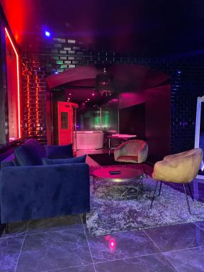 La Suite Marylin, Loft de 90m2 avec Sauna et Jacuzzi - Hizvo