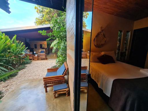 Casa jardim com ofurô - Chapada dos veadeiros - Housity