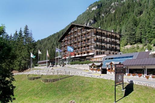 Hotel il Caminetto Sport - Housity