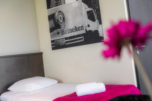 BAS World Hotel - Housity