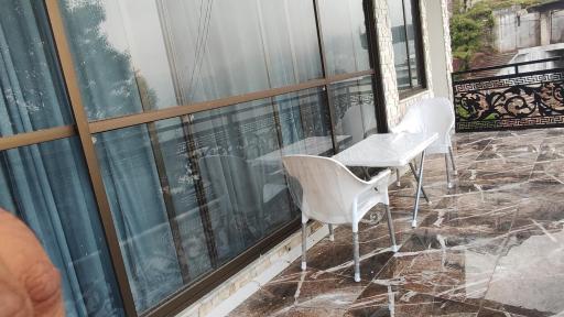 Holiday Inn Suite's - Housity