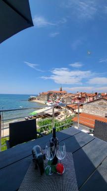 Apartman Dora with sea view and terrace - Housity