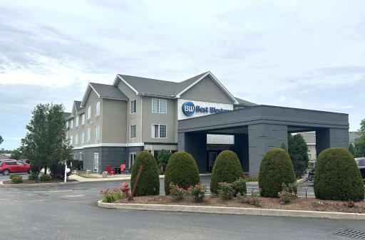 Best Western Erie Inn & Suites - Housity