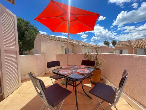 Appartement 2 pièces avec terrasse et parking, à 500m de la plage à Sète - FR-1-338-471 - Housity