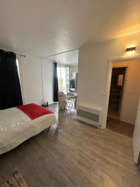 Studio très lumineux et équipée en pleine avenue ! - Housity