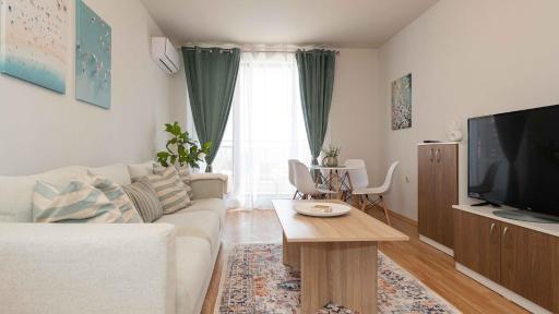 June One Bedroom sea view apartment Diamond Beach Resort - Housity