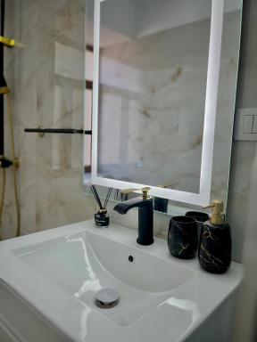 Vrenjo GuestHouse - Housity