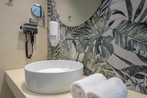 Oceanis Park Hotel - Housity