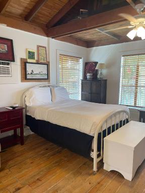 Acadiana Hideaway Tiny House - Housity