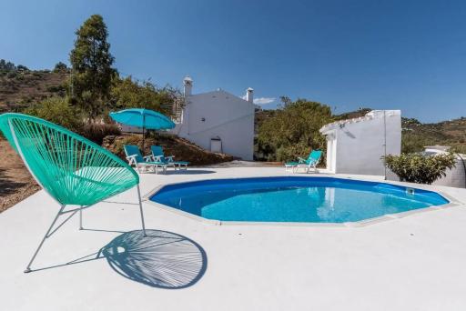 Charming Villa in Competa with Private Pool - Housity