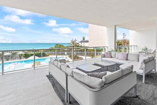 Four Bedroom Gulf Front Condo - Housity