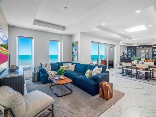 Clearwater Beach Magnificent Two Bedroom Penthouse - Housity
