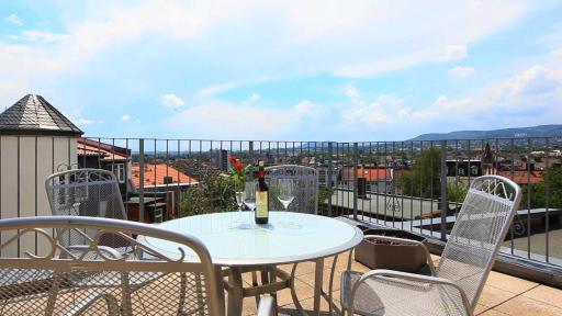 Adesso Hotel - Housity