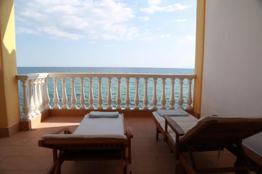 George & Katerina Houses - Housity