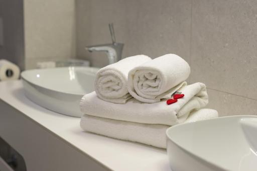 Hotel Salona Palace - Housity