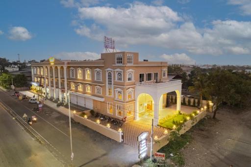 Hotel Utsav Square - Housity