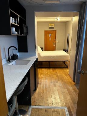 FB1-Spacious Basement Studio Flat fits 2- Near Hyde Park - Housity