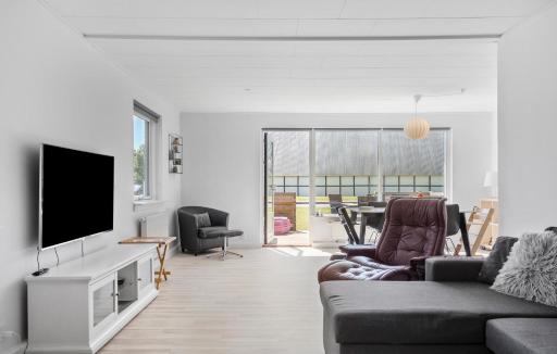 Beachfront Travel Proud 2 Bedroom Nice Home In Rødby - Housity