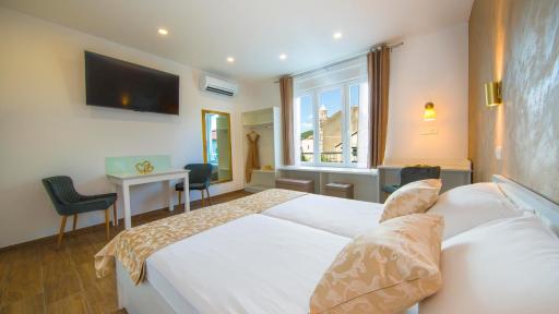 Split Central Luxury Studios 2 - Hizvo