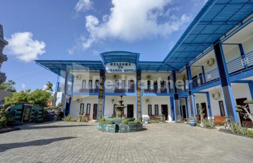 Hotel Miranda Bawean Mitra RedDoorz - Housity