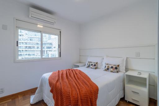 Akile Peixoto Gomide - Housity