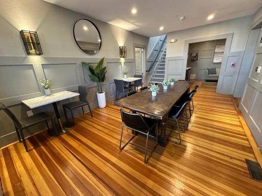 Entire Modern 7 Unit 7 Bath Boutique Inn - Housity