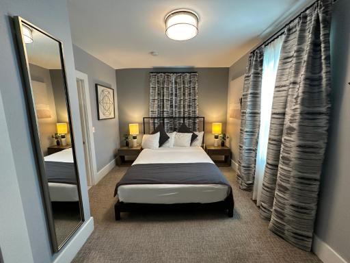 Entire Modern 7 Unit 7 Bath Boutique Inn - Housity