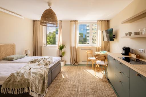 Four Seasons Old Town - Spring - Housity