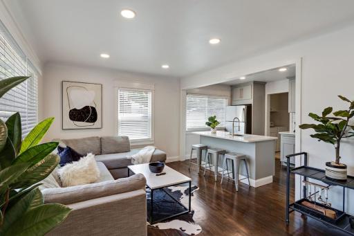 Pet Friendly Modern Home In The Heart Of Ferndale - Housity