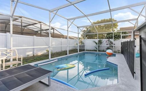 Renovated Entire Close 2 Disney - Housity