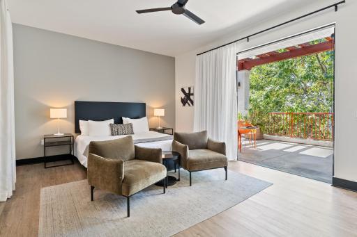 Hotel Casa 425 + Lounge, A Four Sisters Inn - Housity