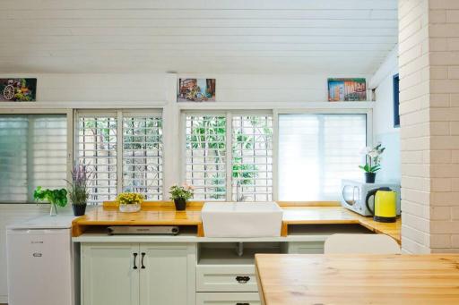 Stylish Studio Apt 2Min Walk To Beach - Housity
