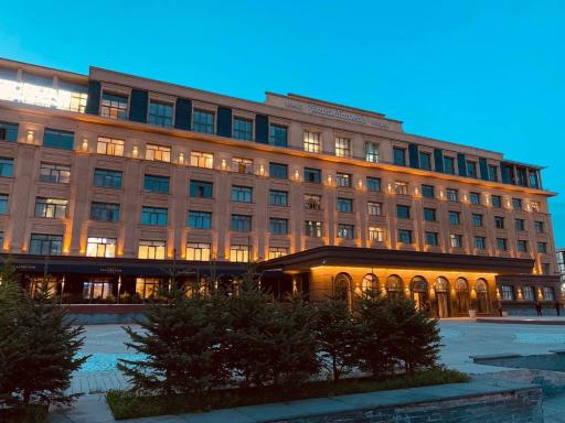Ulaanbaatar Hotel - Housity
