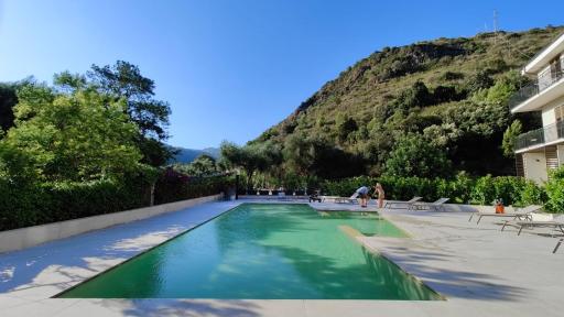 Marea Retreat Apartments - Housity