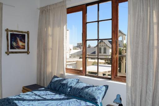 Element Riders Place Backpackers - Housity