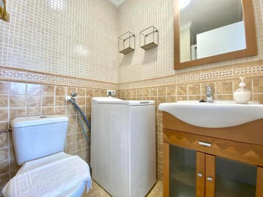 Riscal 6 by United Renters - Housity