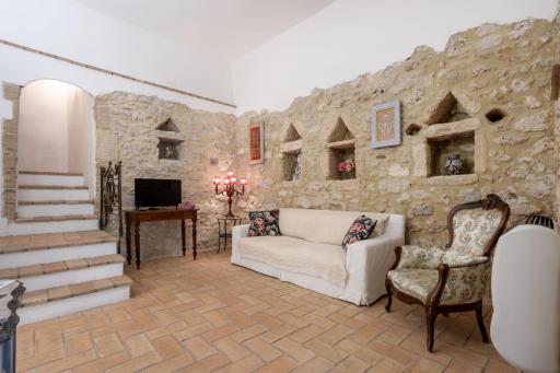 Le Scalette - Holiday Home in Calvi - ItalyWeGo - Housity