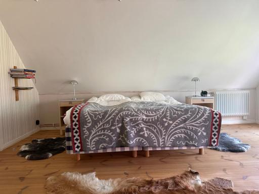 Resta gård bondgårdhotellrum - Housity