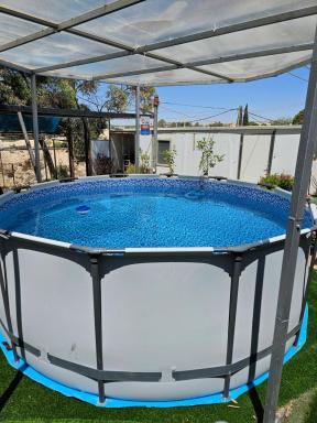 חצבים על הואדי - Housity