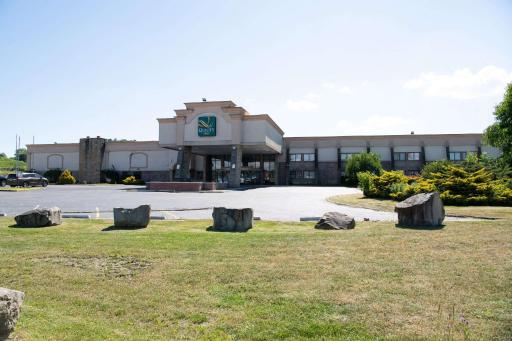 Quality Inn & Conference Center - Housity