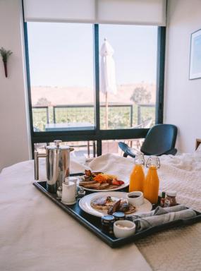 Geneseo Inn - Housity