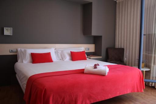 Hotel Cal Tet - Housity