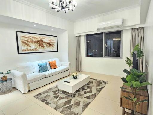 The Infinity Towers in BGC - Spectacular 2BR near Hight Street - Hizvo
