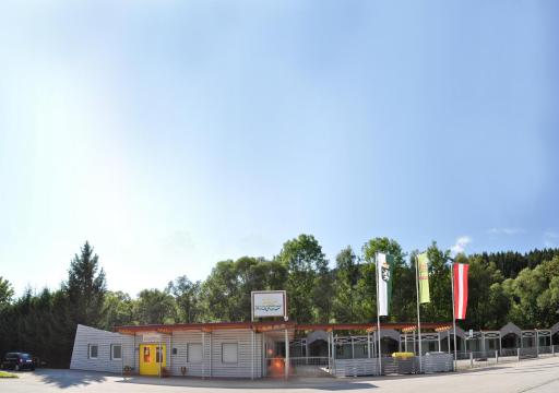 Gästedorf Waldheimat - Housity
