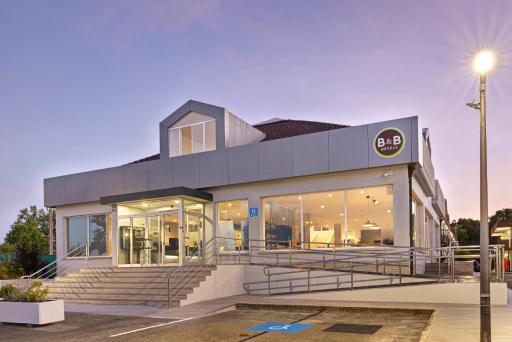 B&B HOTEL Oviedo - Housity